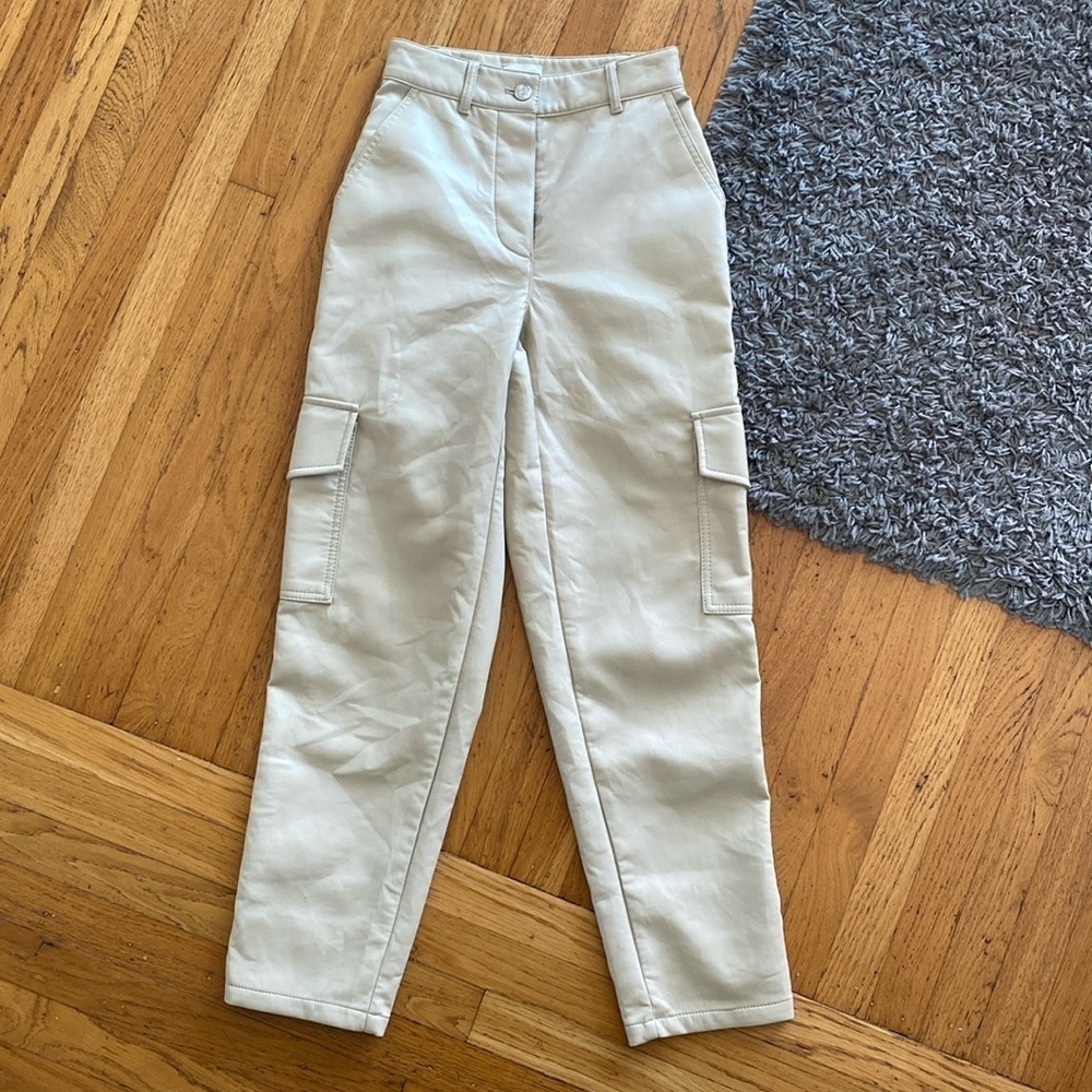 Aritzia Wilfred Modern Cargo Pant Vegan Leather Sand White size 00